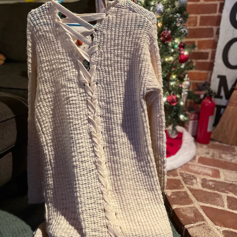 white sweater - Picture 2 of 2